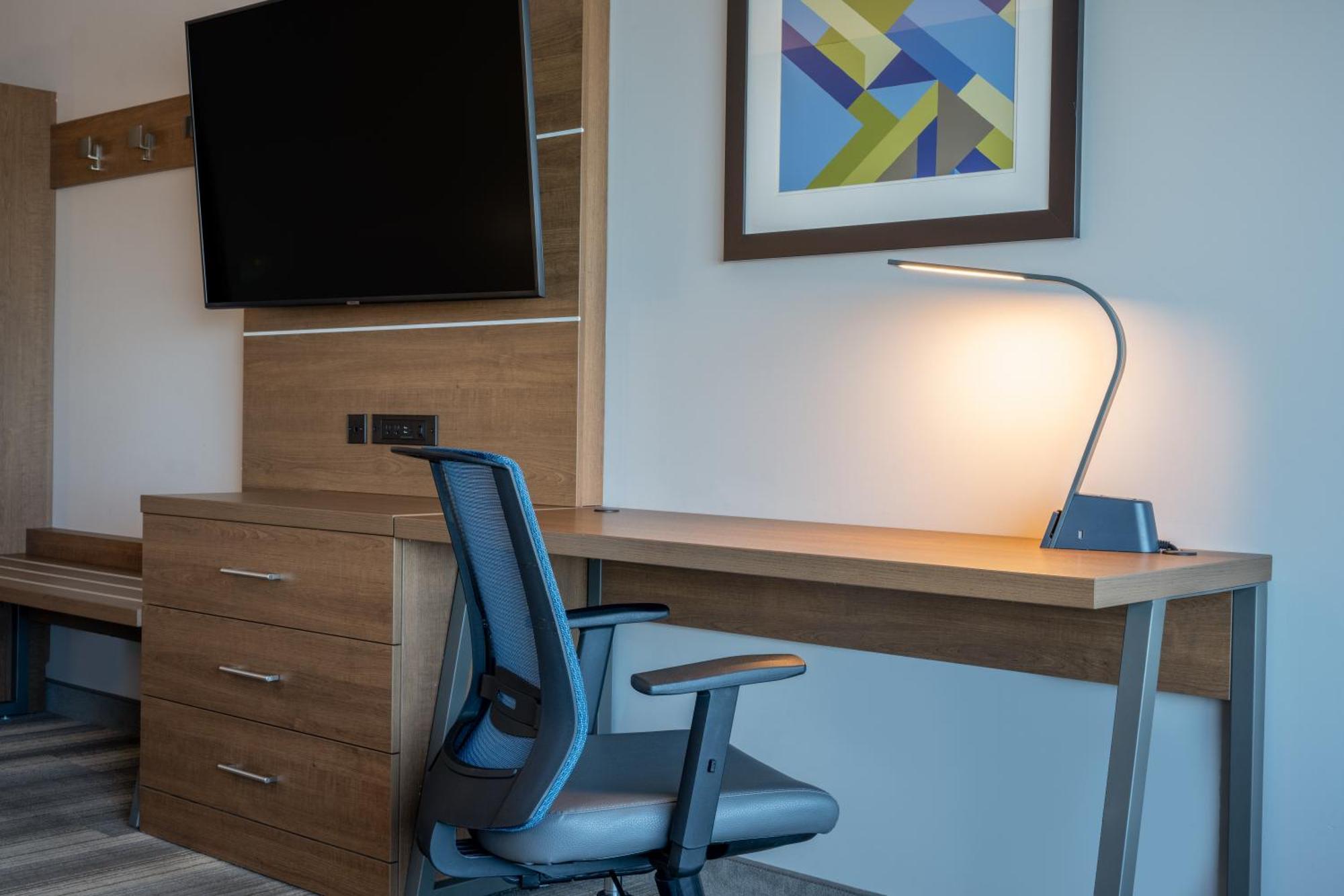 Express & - - Mesa Gateway Airport Hotel 3*
