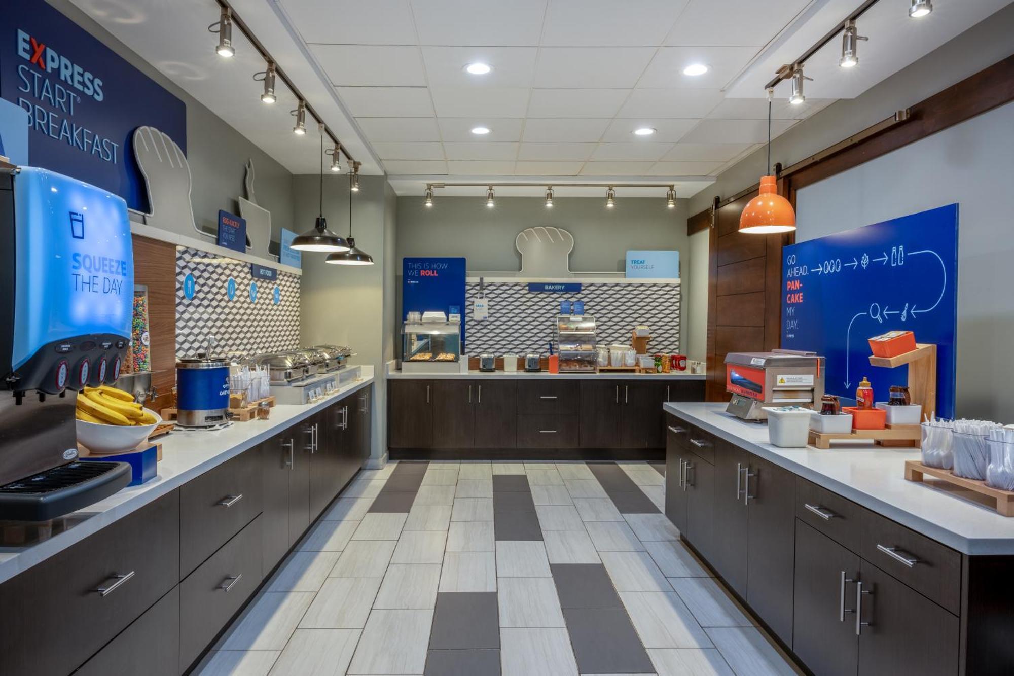 Hotel Express & - - Mesa Gateway Airport Gilbert