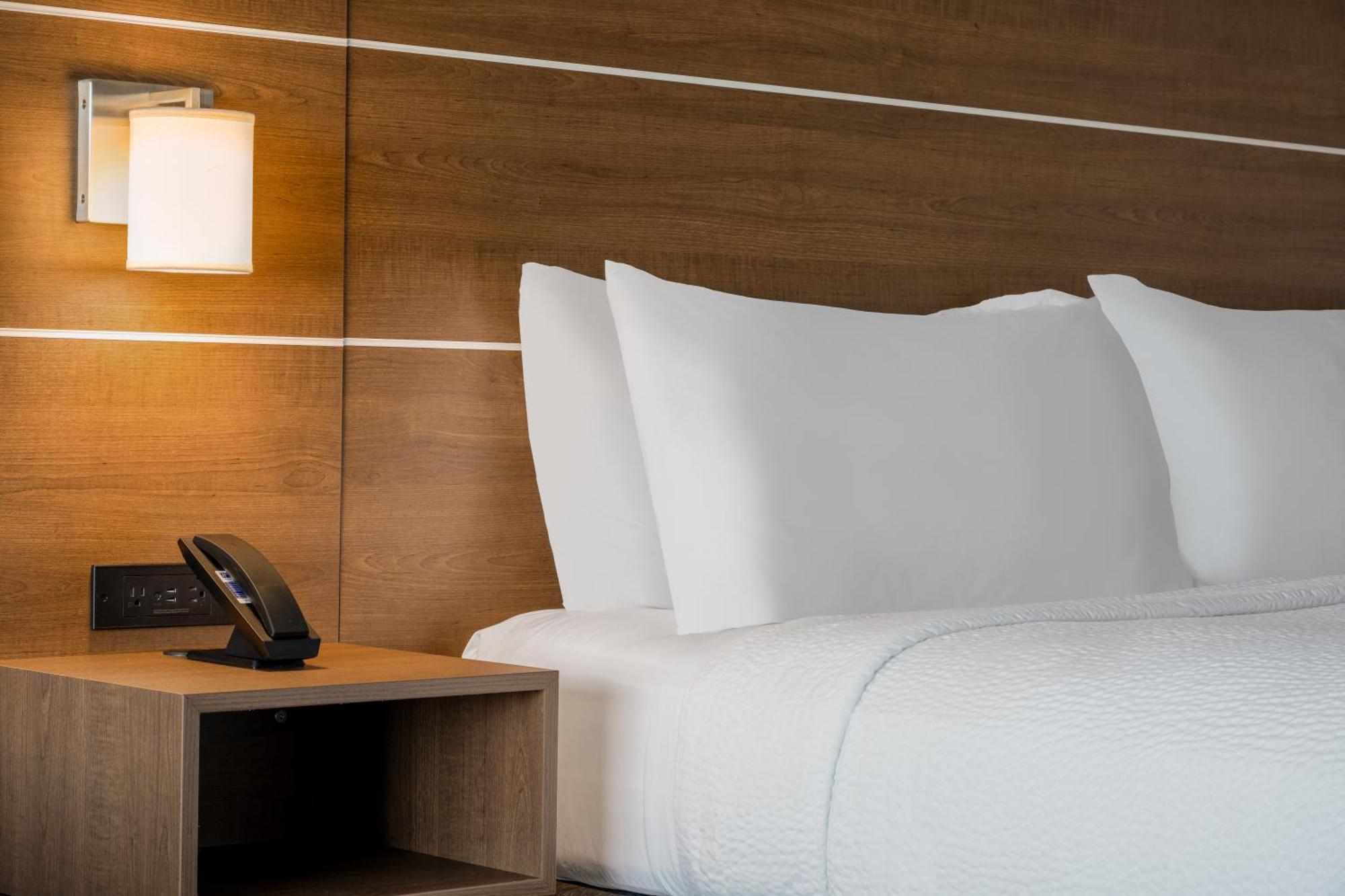 Express & - - Mesa Gateway Airport Hotel